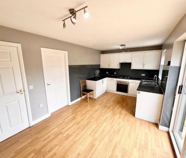 4 bedroom terraced house to rent - Photo 1