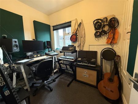 2 bedroom terraced house to rent - Photo 3