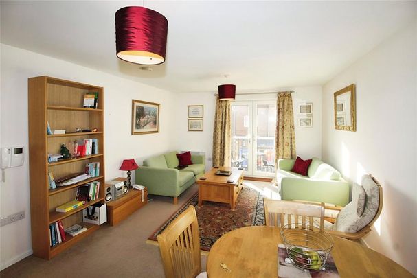 2 bedroom flat to rent - Photo 1