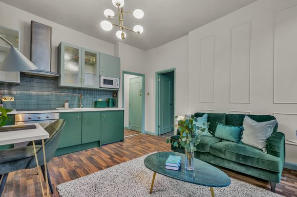 1 Bed Flat, Eardley Crescent, SW5 - Photo 1