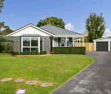 Family Home in Hilliard Place - Photo 4