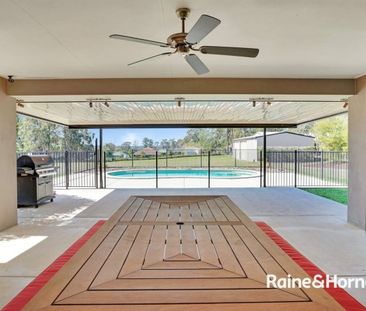 Stylish Acreage family home - Photo 6
