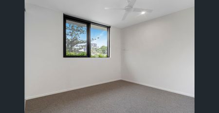 Modern Apartment with Prime Location in Toowong. $800 per week, increase to $850 on 16/07/2026. - Photo 4