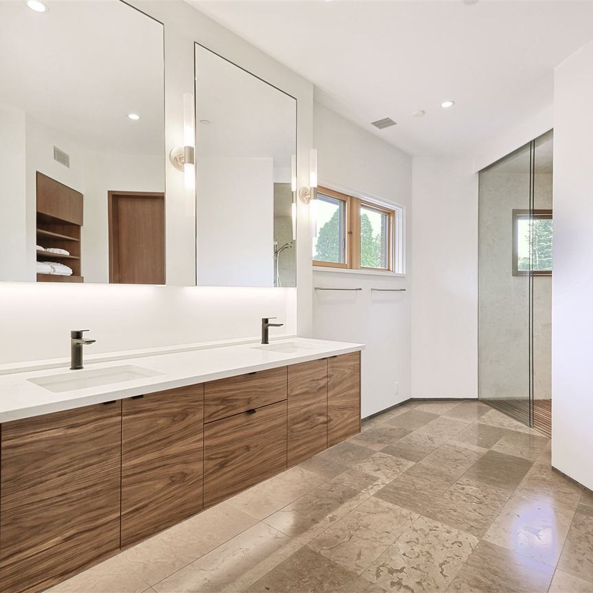 For Lease - 89 Kingsway Crescent, Toronto, Ontario - Photo 1