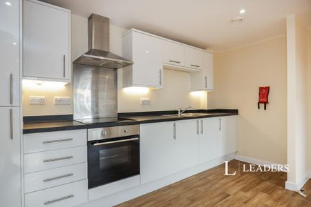 2 bedroom flat to rent - Photo 5