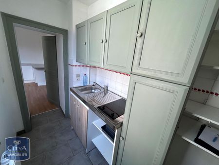 Location Appartement 2 pièces 41m² CHATEAUROUX 36000 - Photo 2