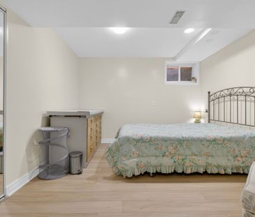 For Lease - 212 Holbeach Crescent Unit# 1 BED ROOM, Waterloo, Ontario - Photo 2