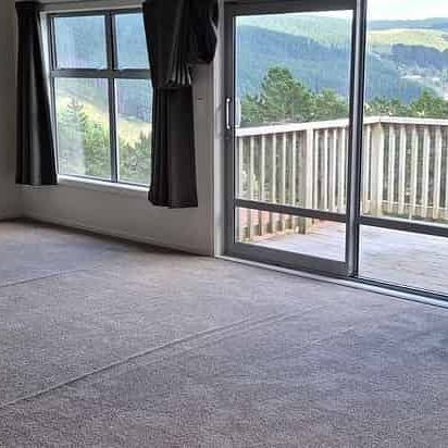 Large living area and a fantastic view! - Photo 1