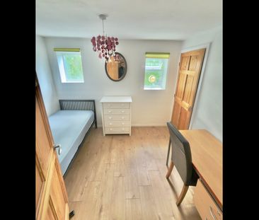 2 Bed Flat, Gell Street, S3 - Photo 2