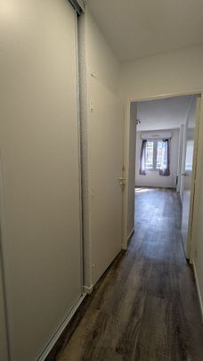 Appartement Nantes 1 Pièce(s) 22.98 M2 - Nantes - Boulevard Jules Verne - Place De Parking - Photo 1
