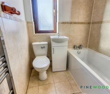 2 bedroom terraced house to rent - Photo 3