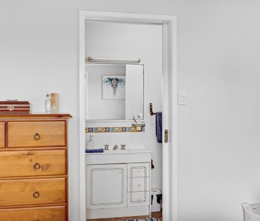 20 Horrocks Crescent, Kearneys Spring - Photo 2