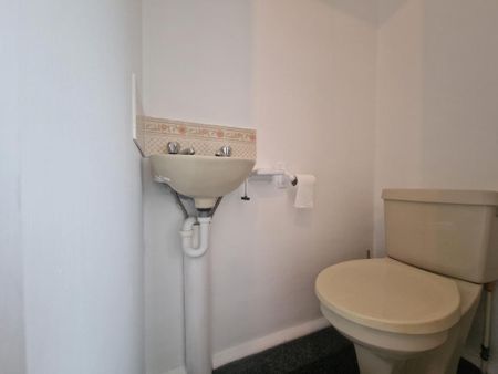 3 bedroom house to rent - Photo 3