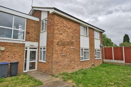 De Havilland Close, Hatfield, AL10 - Photo 2