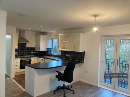 2 bedroom flat to rent - Photo 3