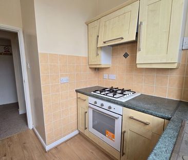 Flat 2, Albion Road, Scarborough - Photo 4