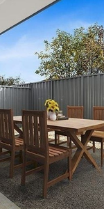 Stylish Family Living in the Heart of Keilor Park - Photo 4