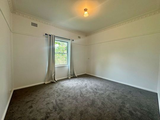 Three bedroom, family home - Photo 1