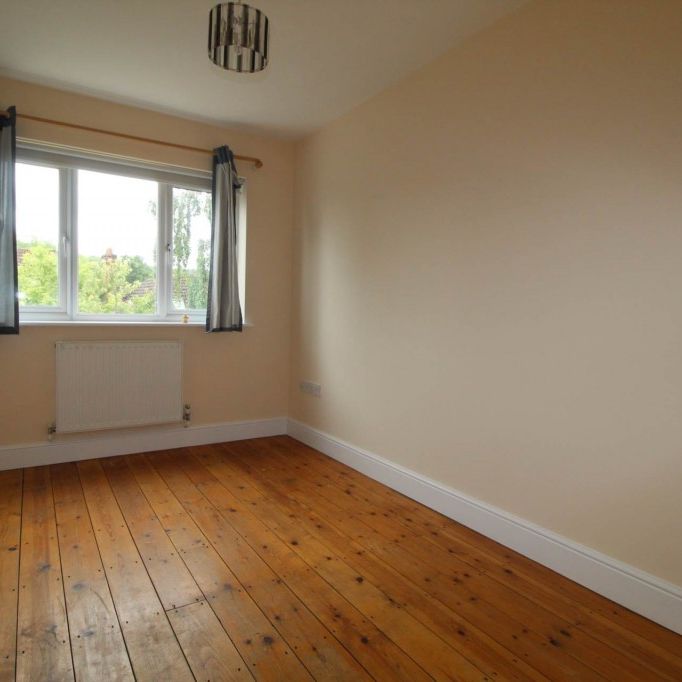 4 bed Detached for rent - Photo 1