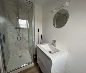 TRES BEAU T1 BIS MEUBLE - REFAIT ENTIEREMENT A NEUF - Photo 3