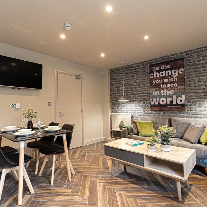 1 bedroom in a house share to rent - Photo 1