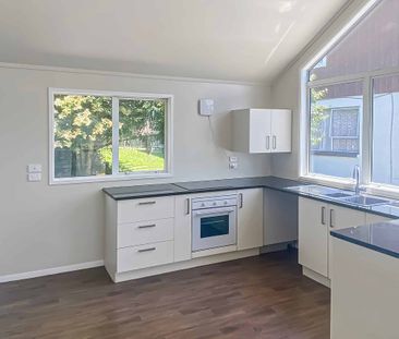 Stunning 3-Bedroom with all the features of a beautiful home - Photo 2