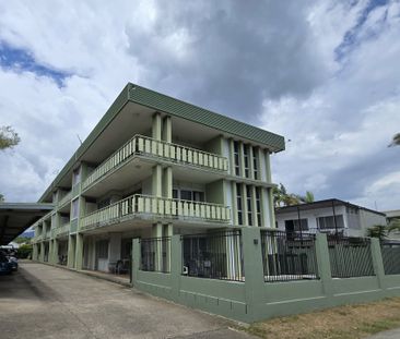 INNER CITY LIVING!!!! - Photo 4