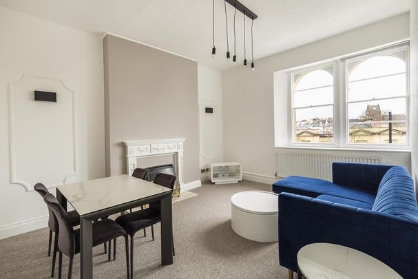 2 bedroom flat to rent - Photo 1