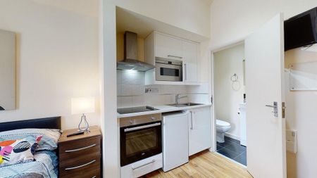 Studio to rent - Photo 2