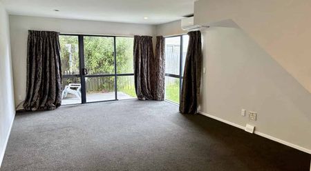 Sydenham, 3 bedrooms - Photo 2