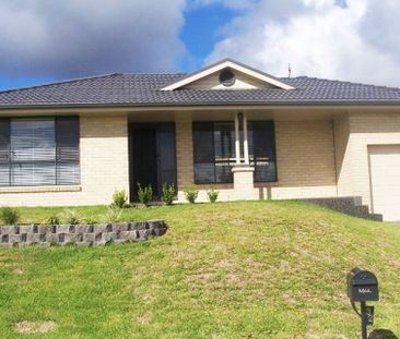 32 Hanover Road, - Photo 1