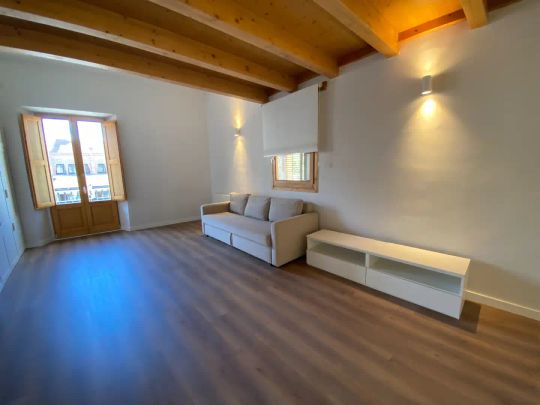 Piso de alquiler en Centre - Estació - Photo 1
