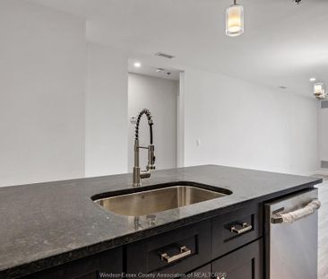 For Lease - 1500 OUELLETTE Unit# 305, Windsor, Ontario - Photo 2
