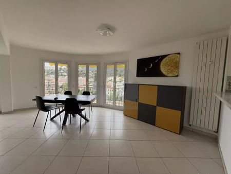 Location Appartement 3 pièces 95m² MENTON 06500 - Photo 3