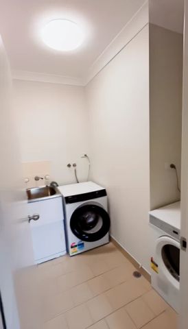 2 bed 2 bath - Photo 4