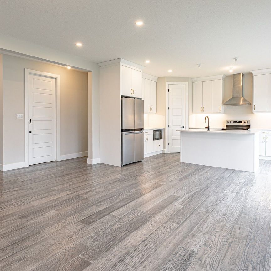 For Lease - 3328 Oriole Drive, London South, Ontario - Photo 1