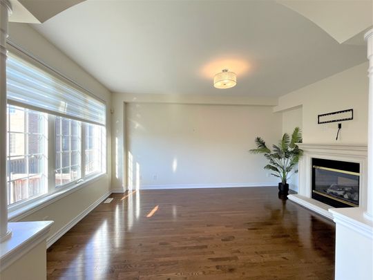 For Lease - 205 Vanda Drive, Vaughan, Ontario - Photo 1