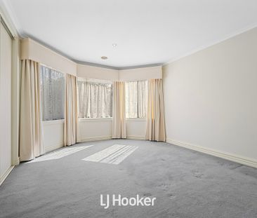 Spacious Family Home with Dual Kitchens & Outdoor Entertaining - Photo 5