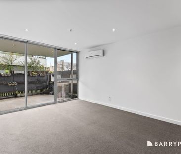 Comfortable, low-maintenance lifestyle in a convenient city-edge lo... - Photo 1