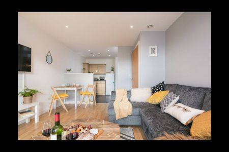 2 Bed Flat, Richmond Hill, M3 - Photo 3