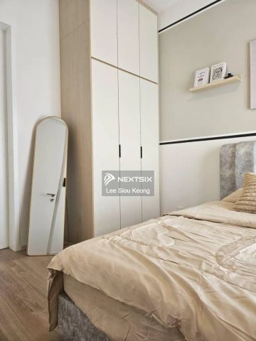 Laurel Residence - Photo 2