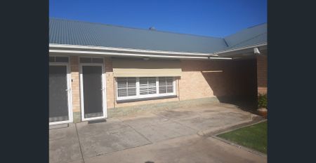 FURNISHED - Single Story Walk to The Bay - Photo 2