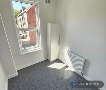 2 bedroom end of terrace house to rent - Photo 6