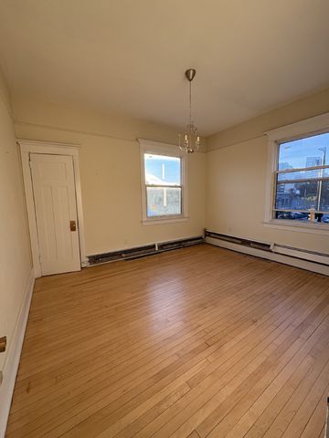 341 Elgin Street - B - Photo 4