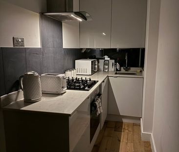 1 Bed Flat, Central House, E15 - Photo 6