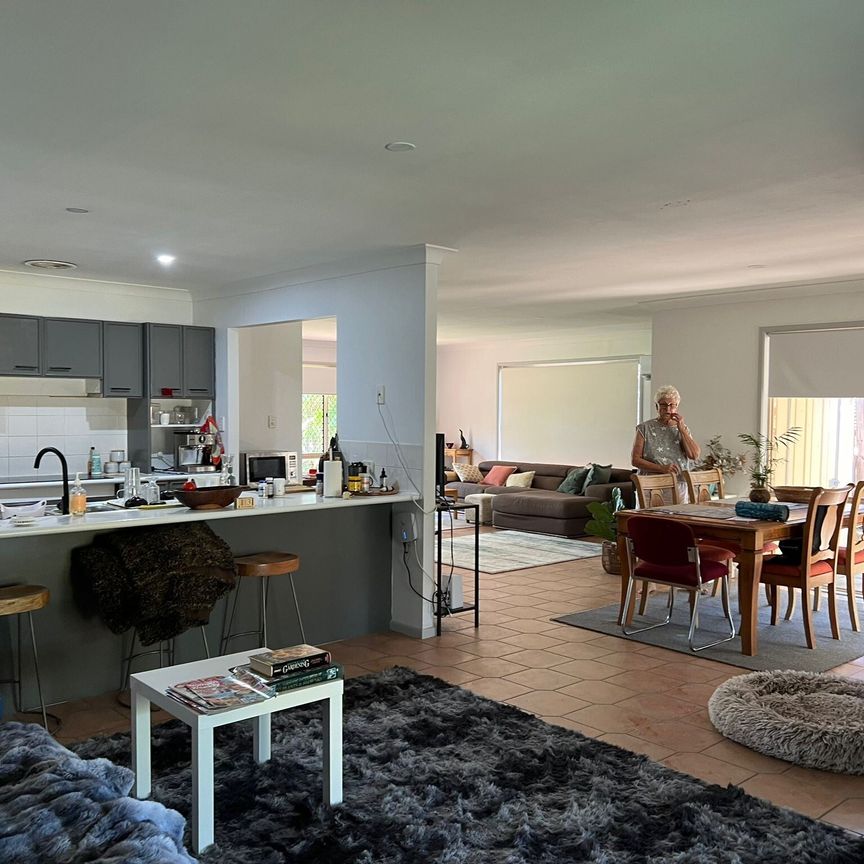 Springfield - Photo 1