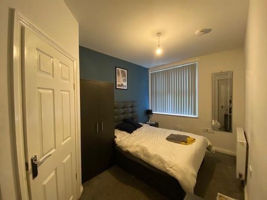 1 bedroom in a house share to rent - Photo 1