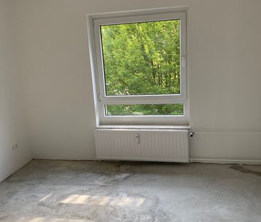 Großzügige 3-Zimmer-Wohnung mit zwei Loggien // 2.OG rechts - Photo 1