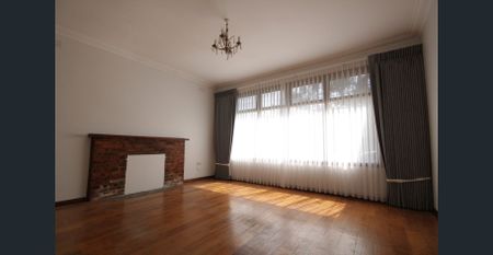 RENOVATED 4 BEDROOM FAMILY HOME IN SPRINGVALE - Photo 5