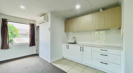 TAKANINI, 1 Bedroom - Photo 3